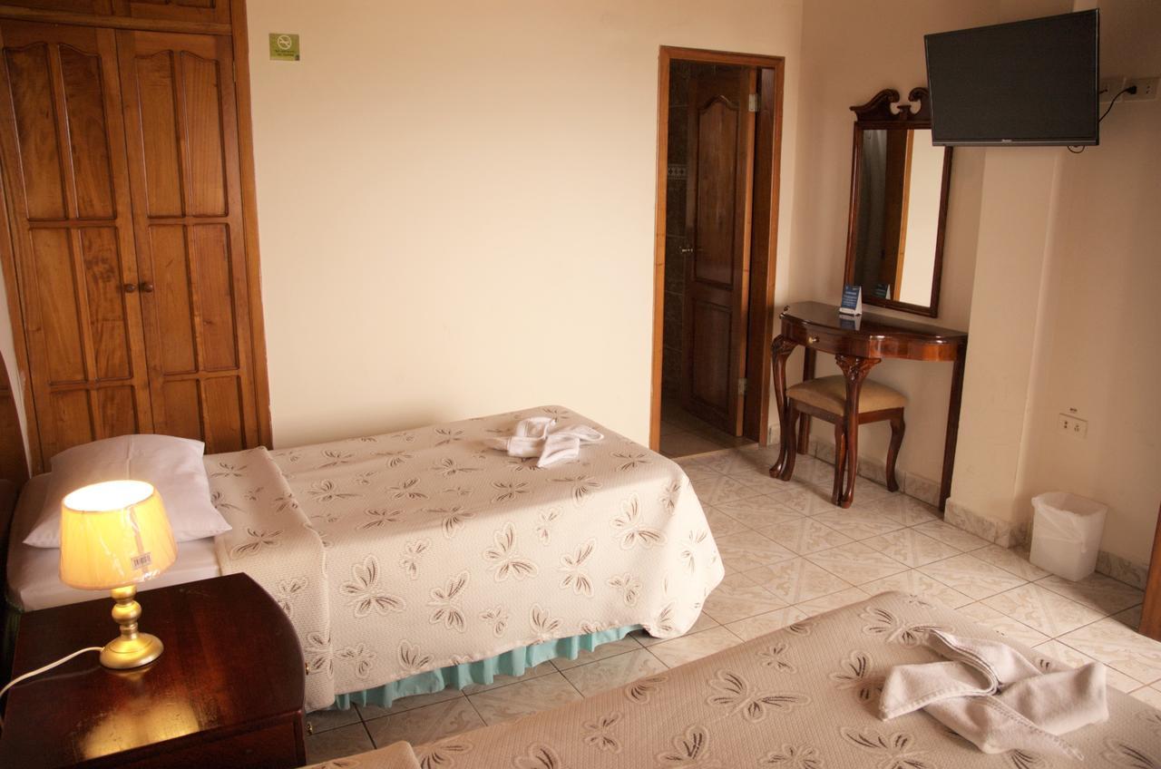 Grand Hotel Lobo De Mar Puerto Ayora  Buitenkant foto