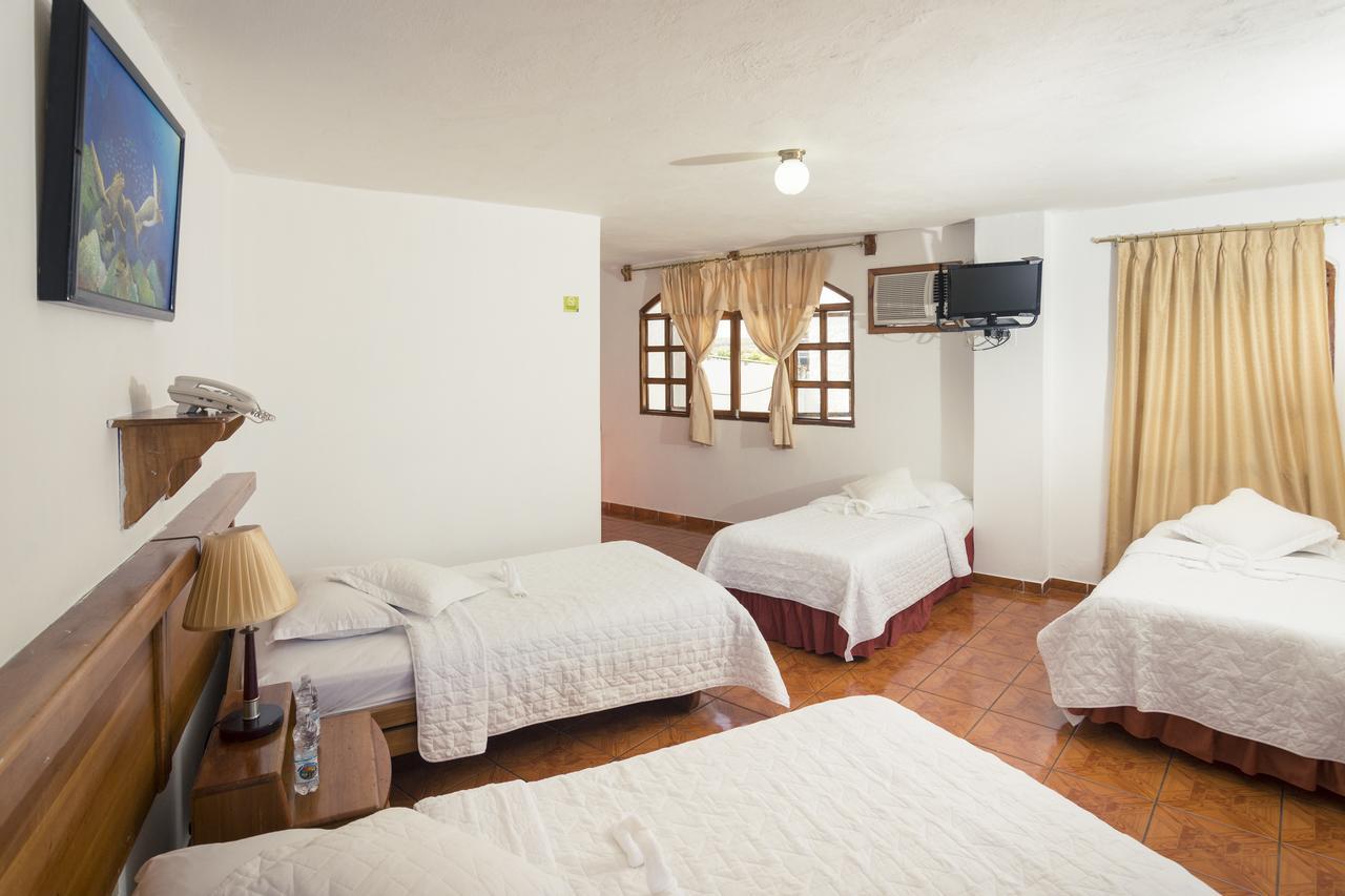 Grand Hotel Lobo De Mar Puerto Ayora  Buitenkant foto