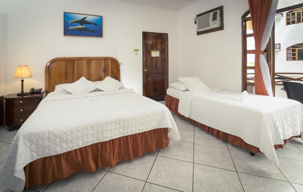 Grand Hotel Lobo De Mar Puerto Ayora  Buitenkant foto