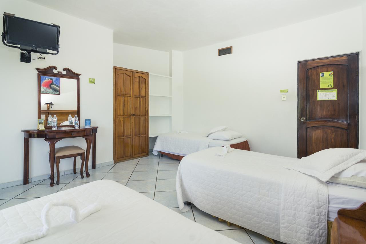 Grand Hotel Lobo De Mar Puerto Ayora  Buitenkant foto